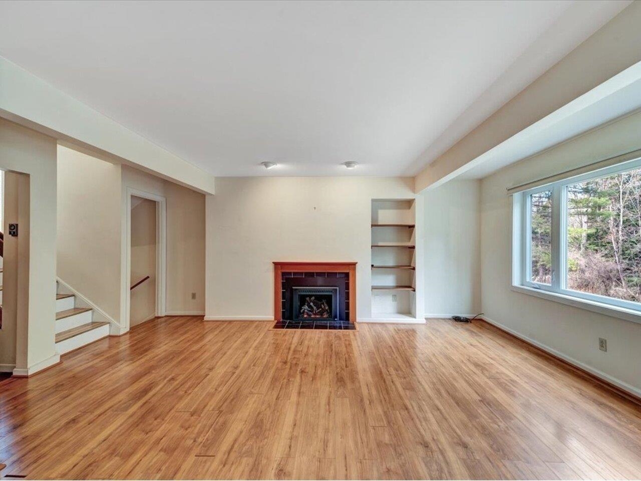 Cozy gas fireplace!