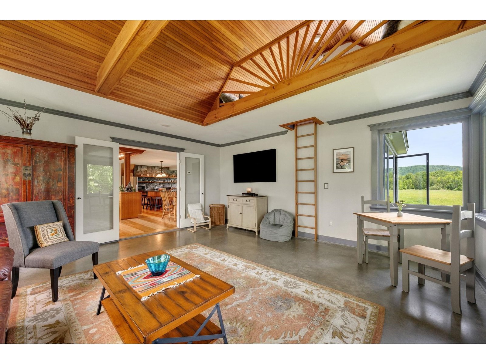 3421 Lake Road