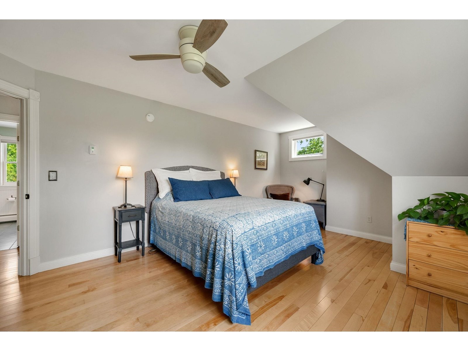 3421 Lake Road