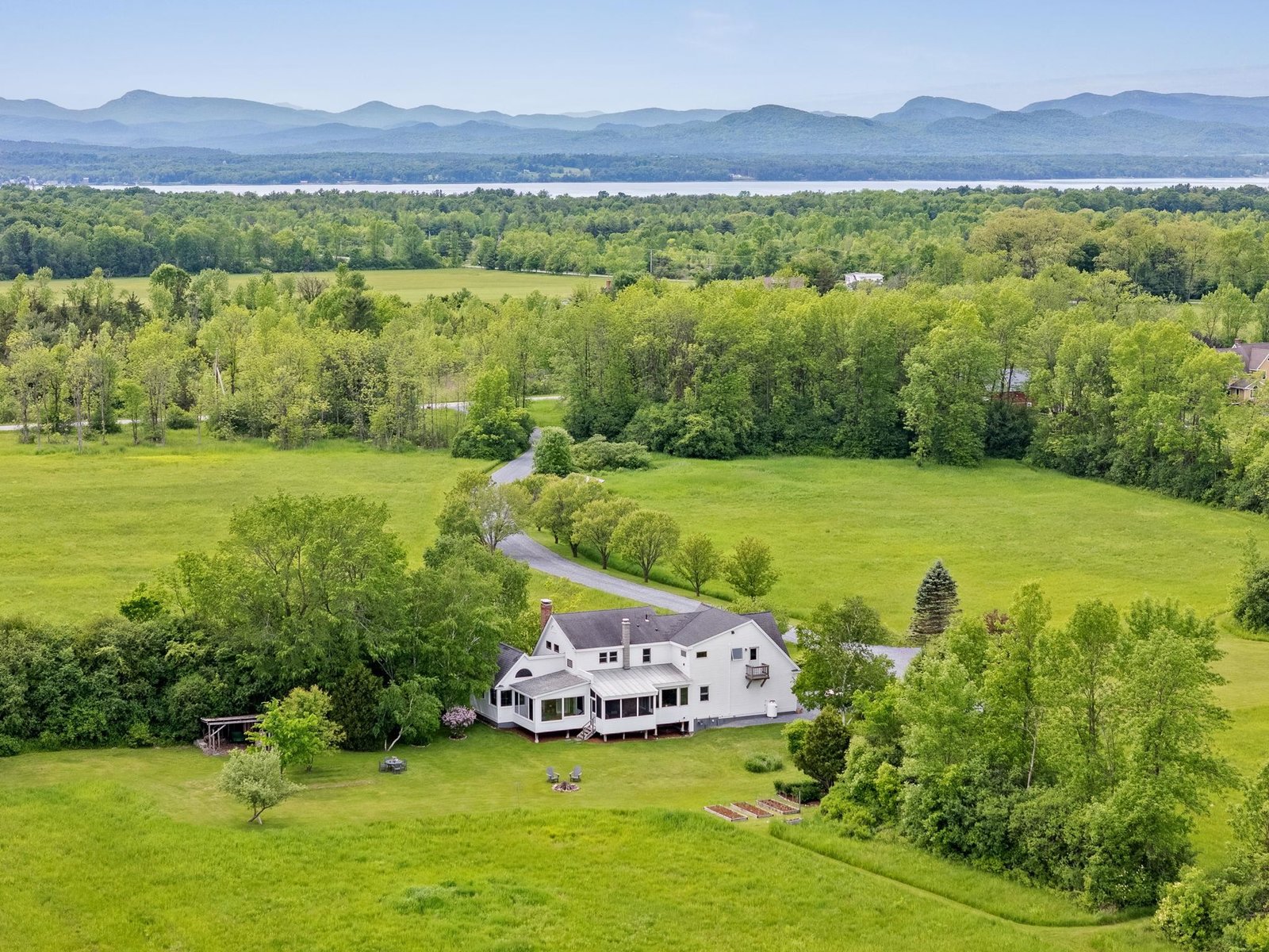 3421 Lake Road