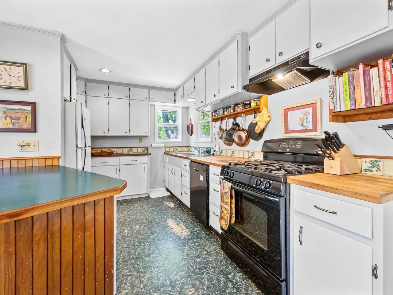 343 Sierra Lavin Road