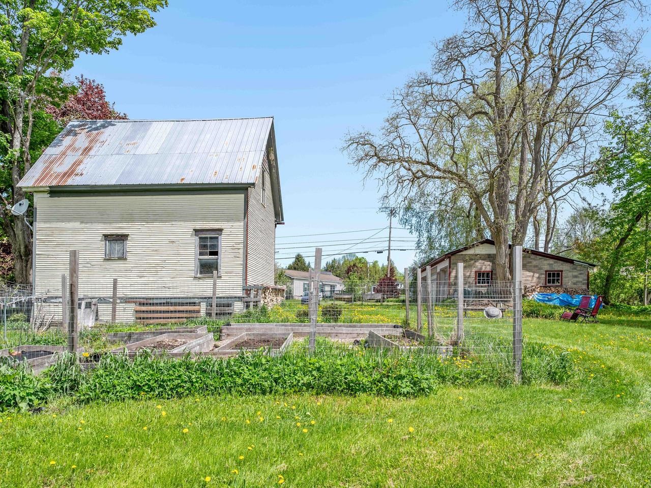 343 Sierra Lavin Road