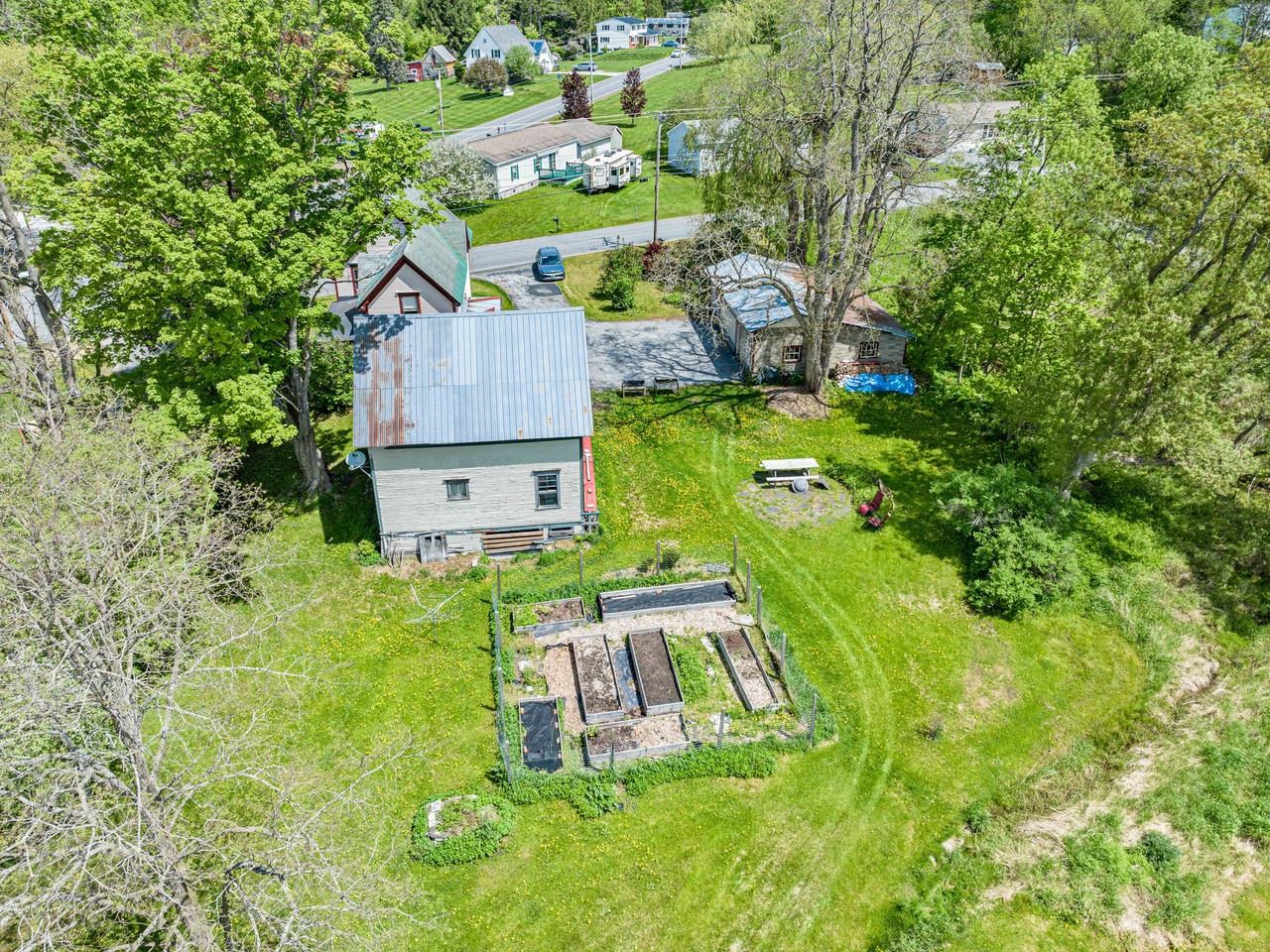 343 Sierra Lavin Road