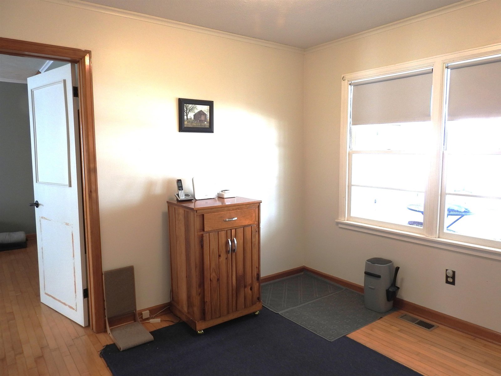 Office/study area adjoining to primary bedroom