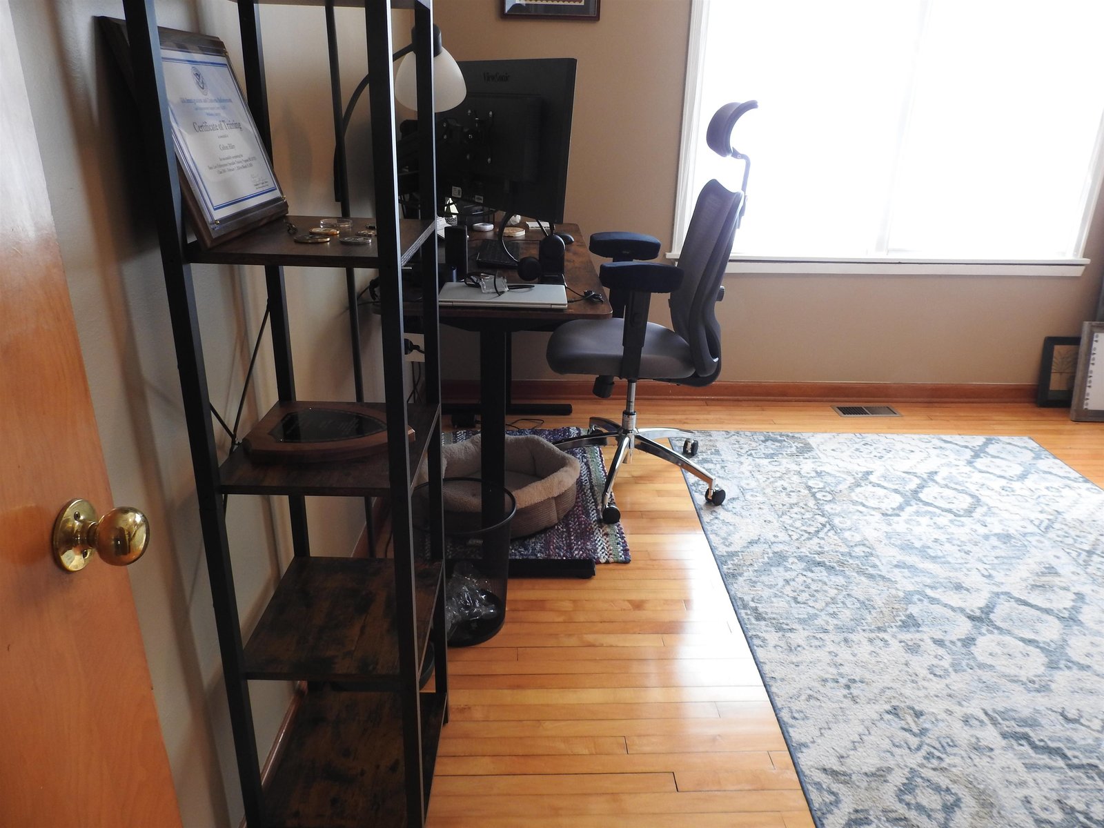 Office area in bedroom 2