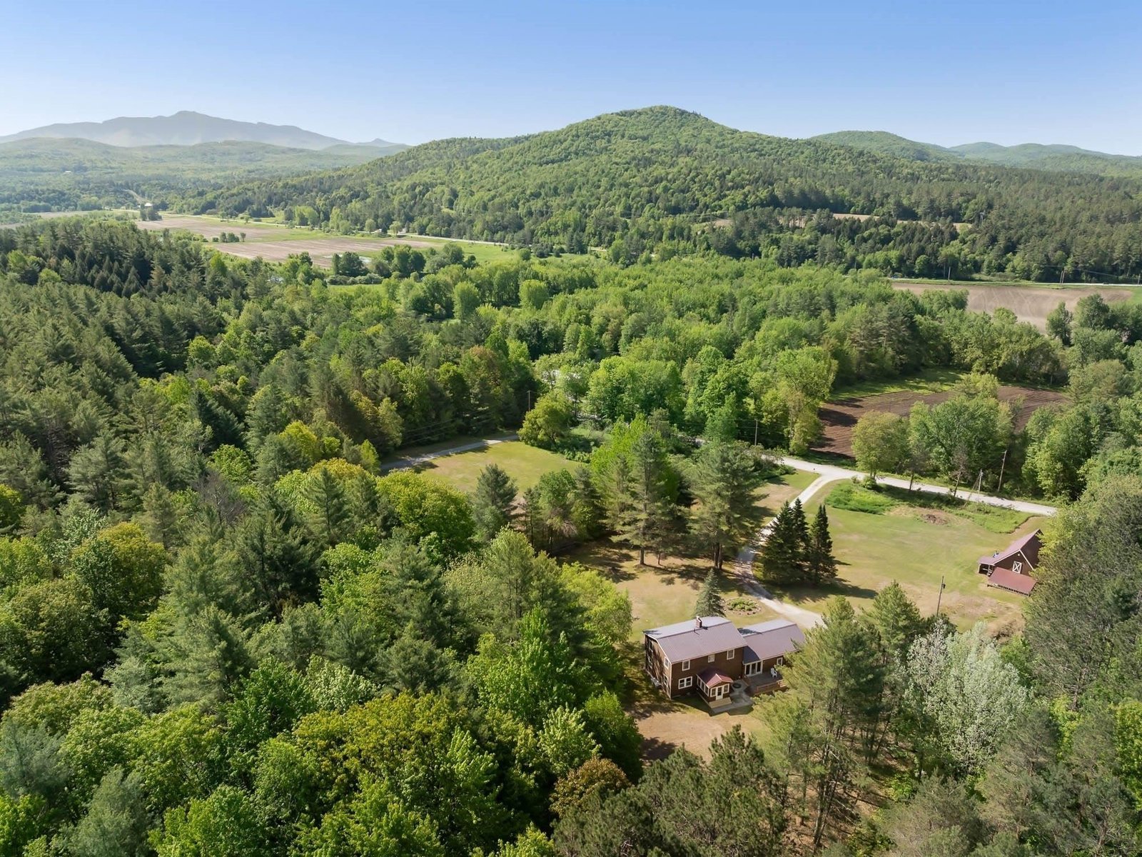 344 Goose Pond Road, Fairfax