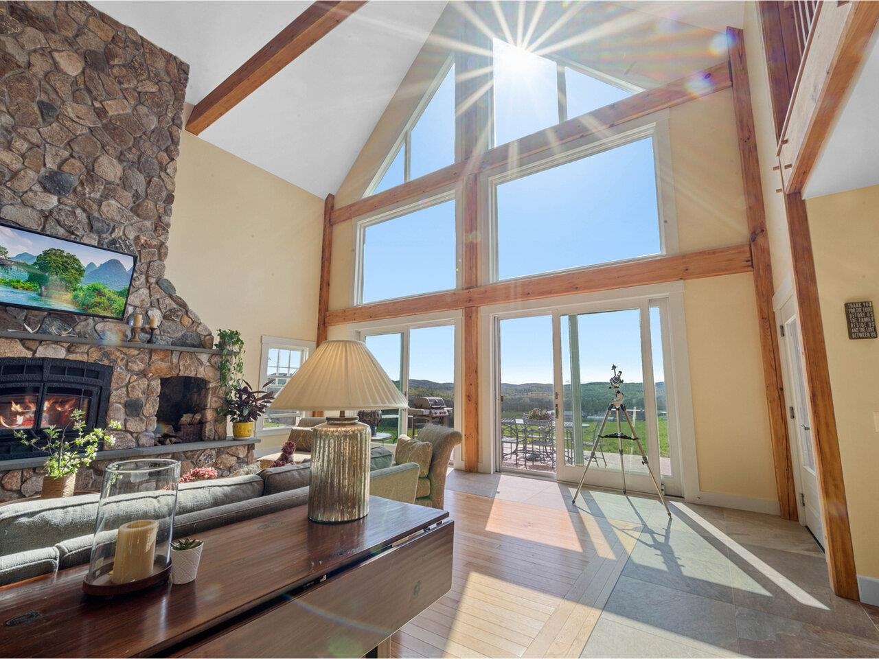 Natural light pours in!