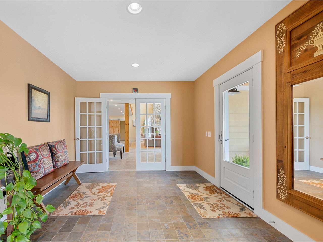 Mudroom looking to LR