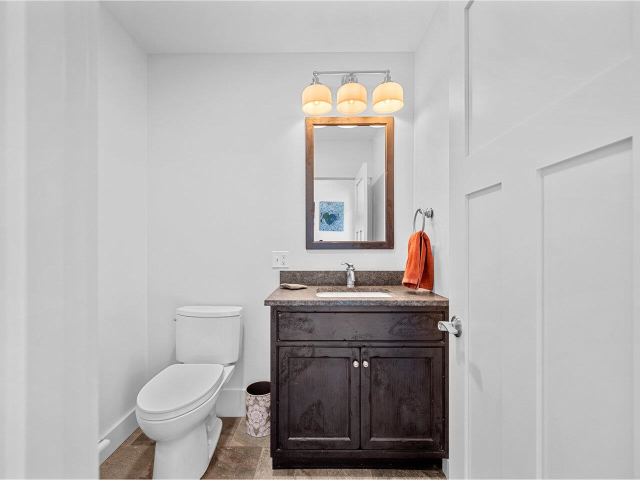 1st floor 1/2 bathroom