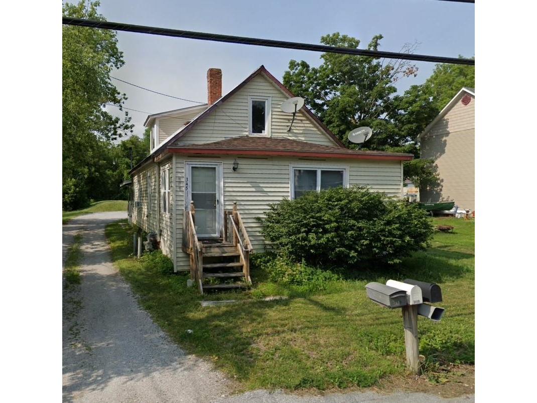 345 Lake Street, St. Albans Town