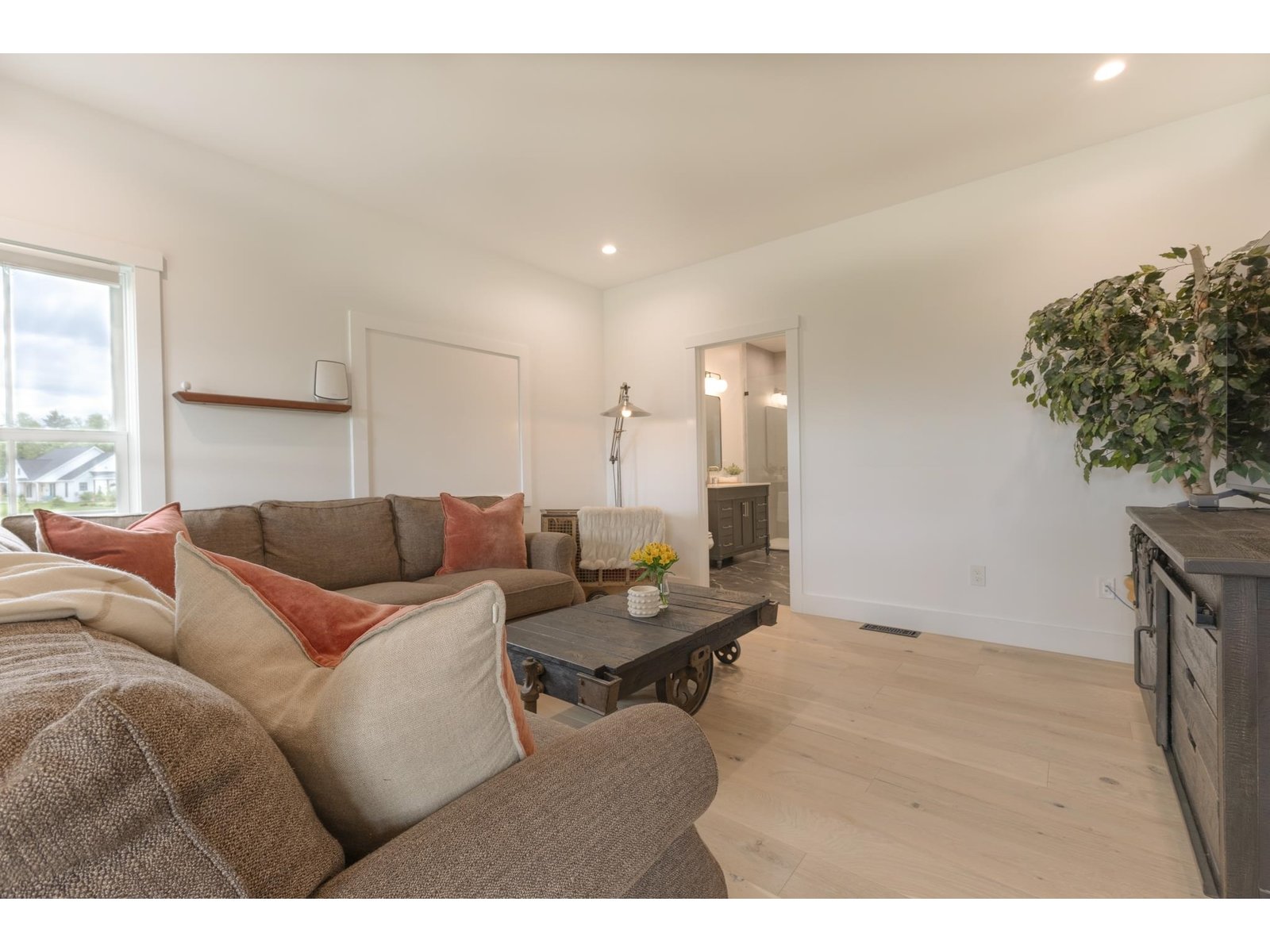 Primary bedroom option