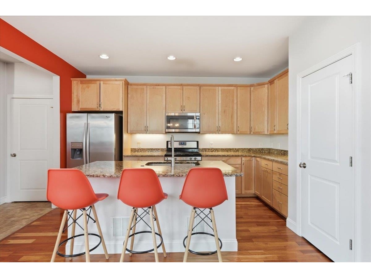 346 Zephyr Road