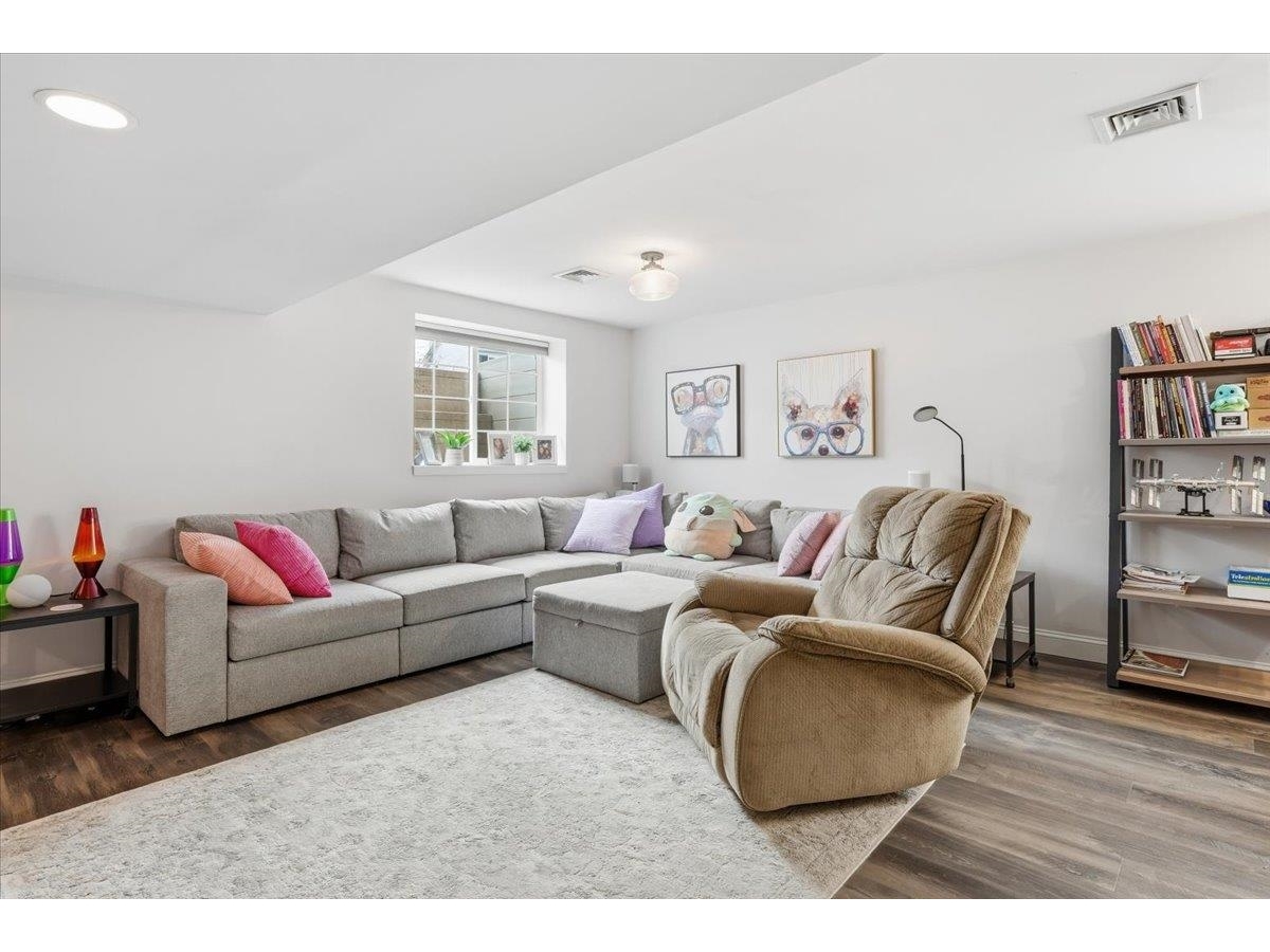 346 Zephyr Road