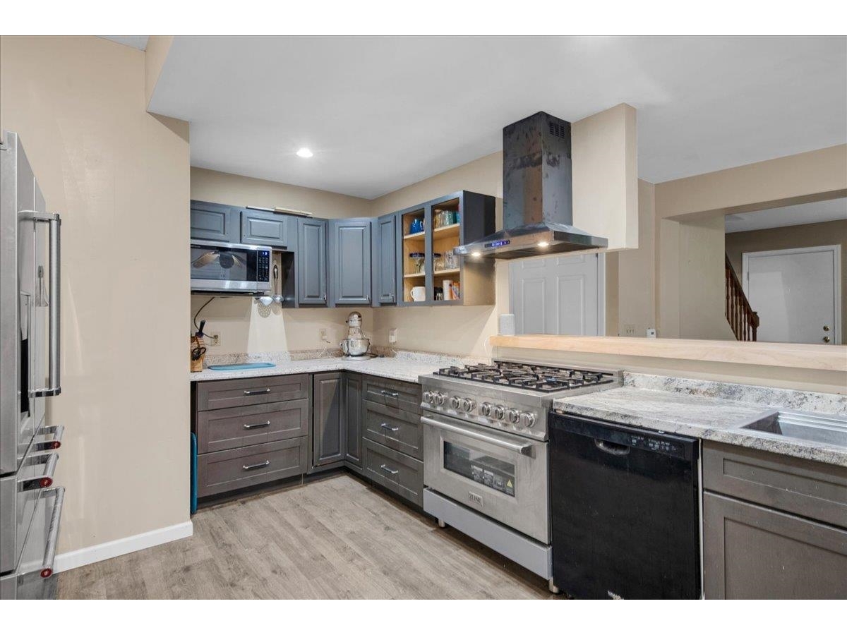 347 Ledgewood Lane