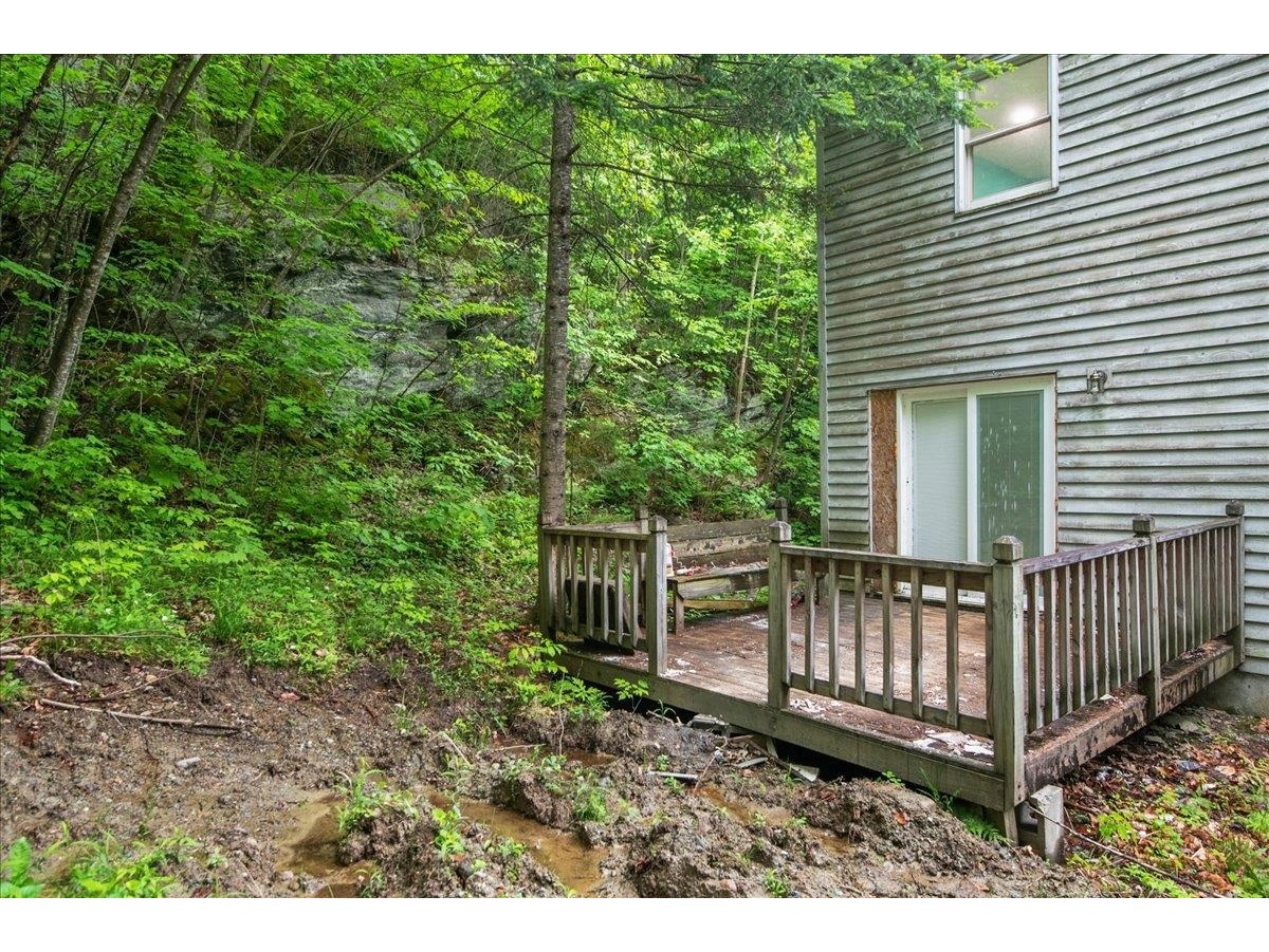 347 Ledgewood Lane