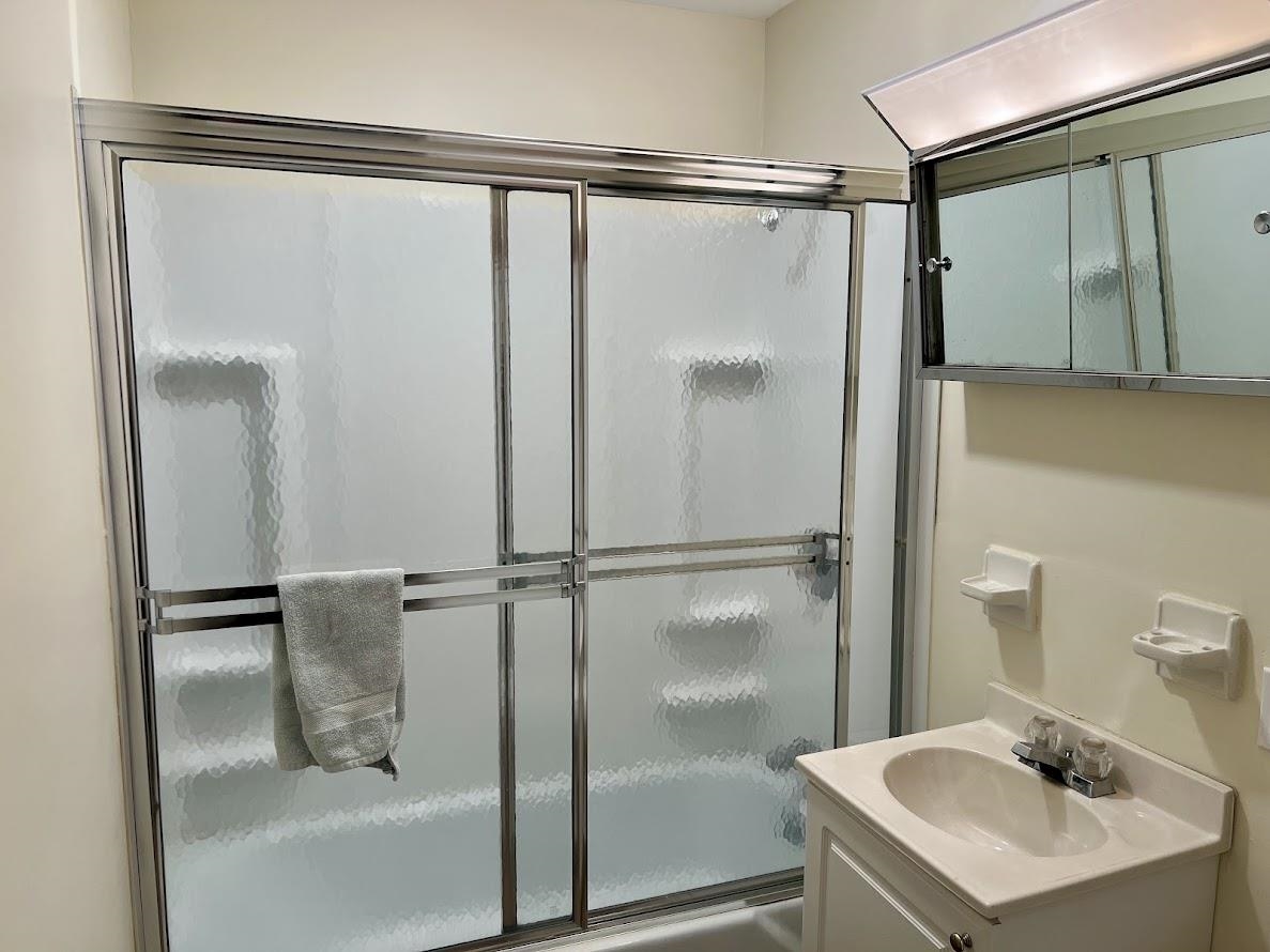 347 Summit  Unihab 6 Road, Unit 6