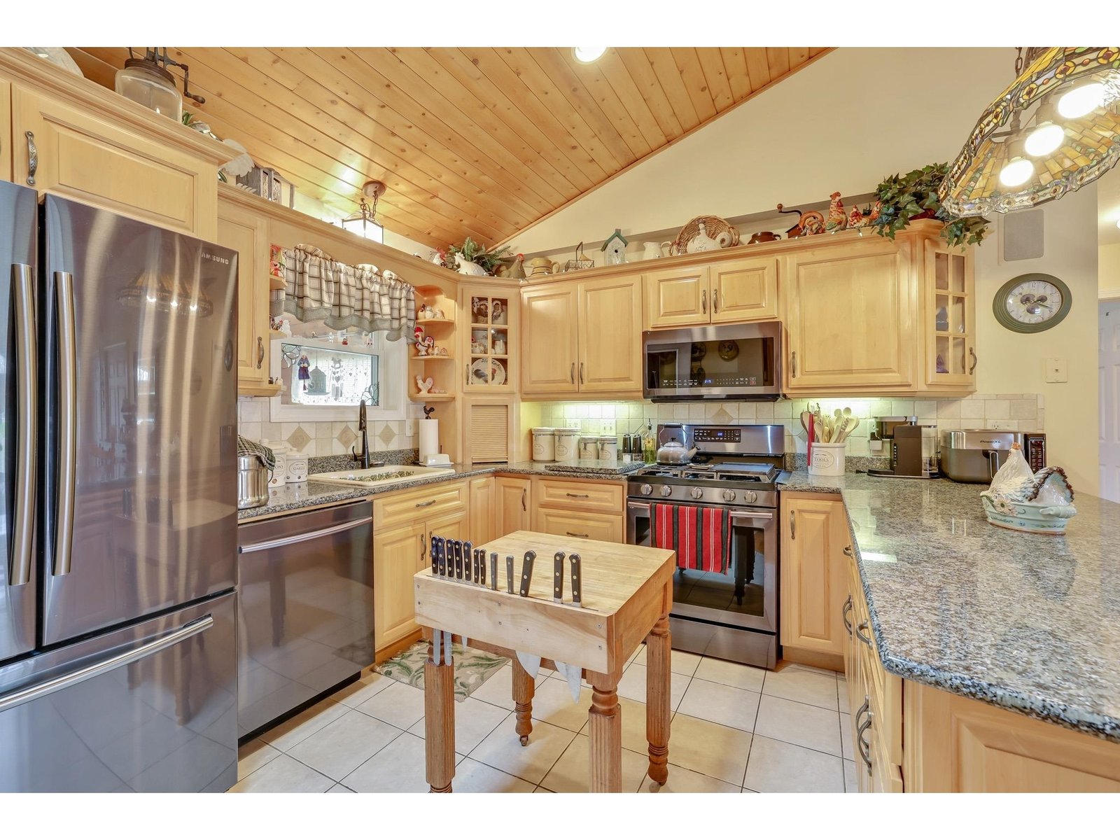 348 Maple Ridge