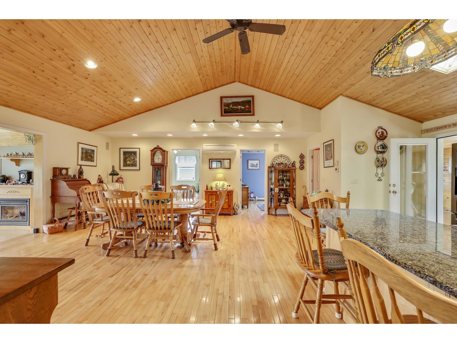 348 Maple Ridge
