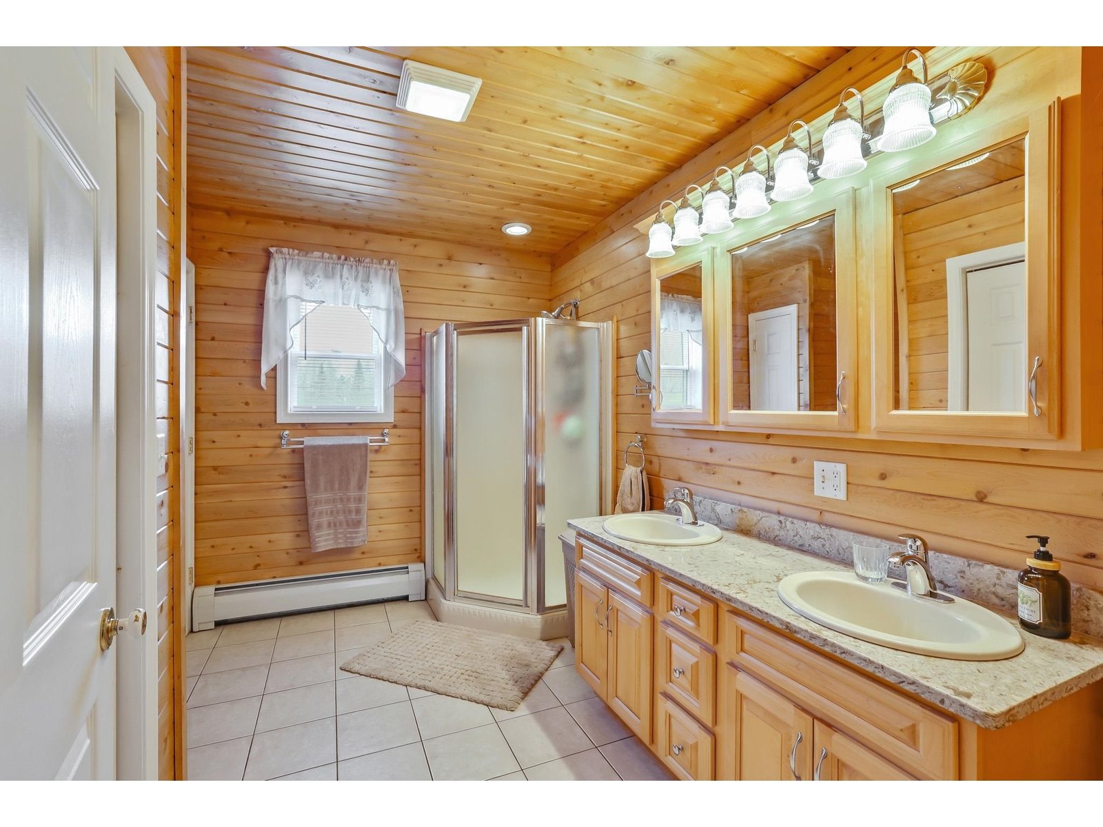 348 Maple Ridge