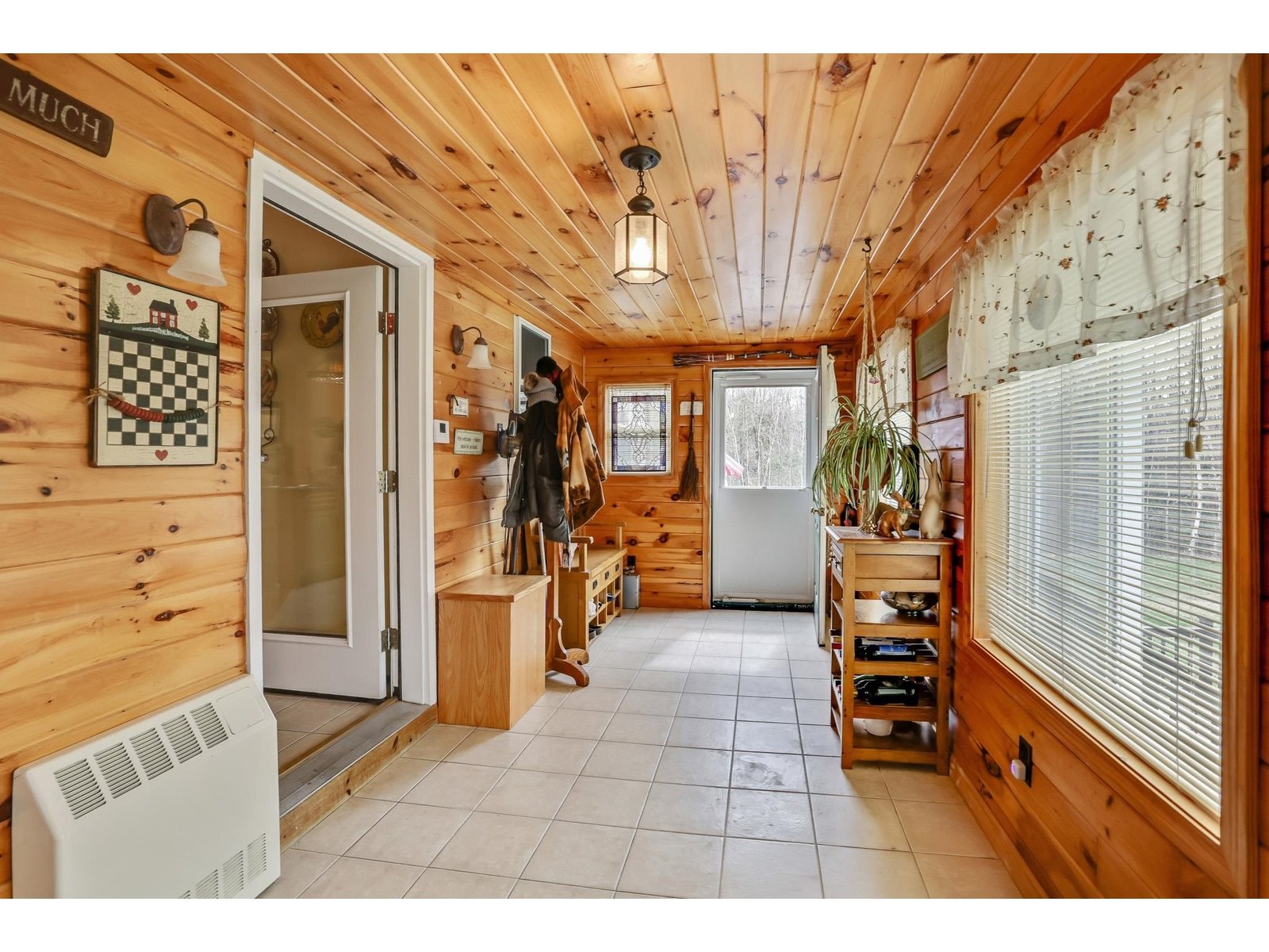 Sunroom/Entryway