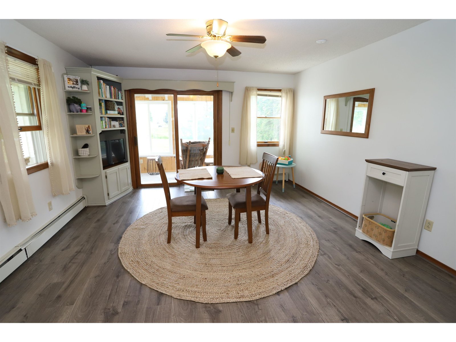 Dining Room to the Sunroom
