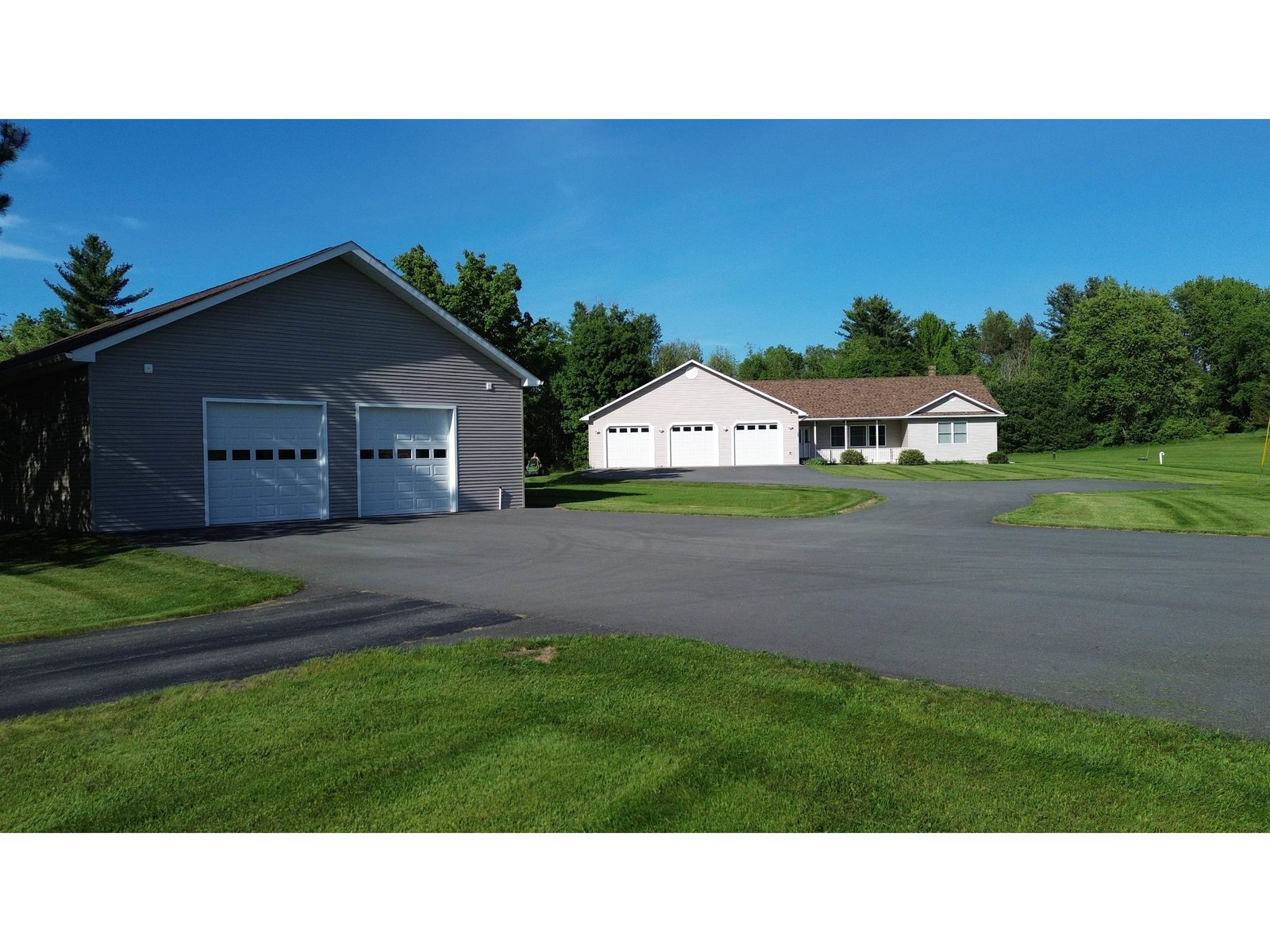 House/Garage