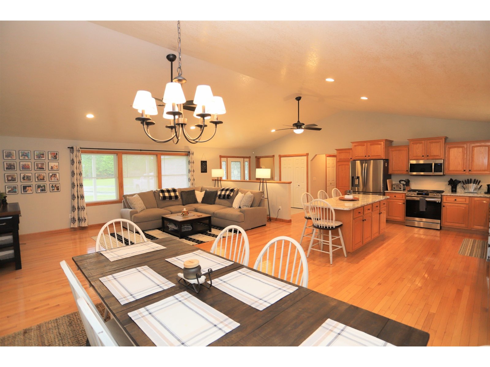 Kitchen/Dining