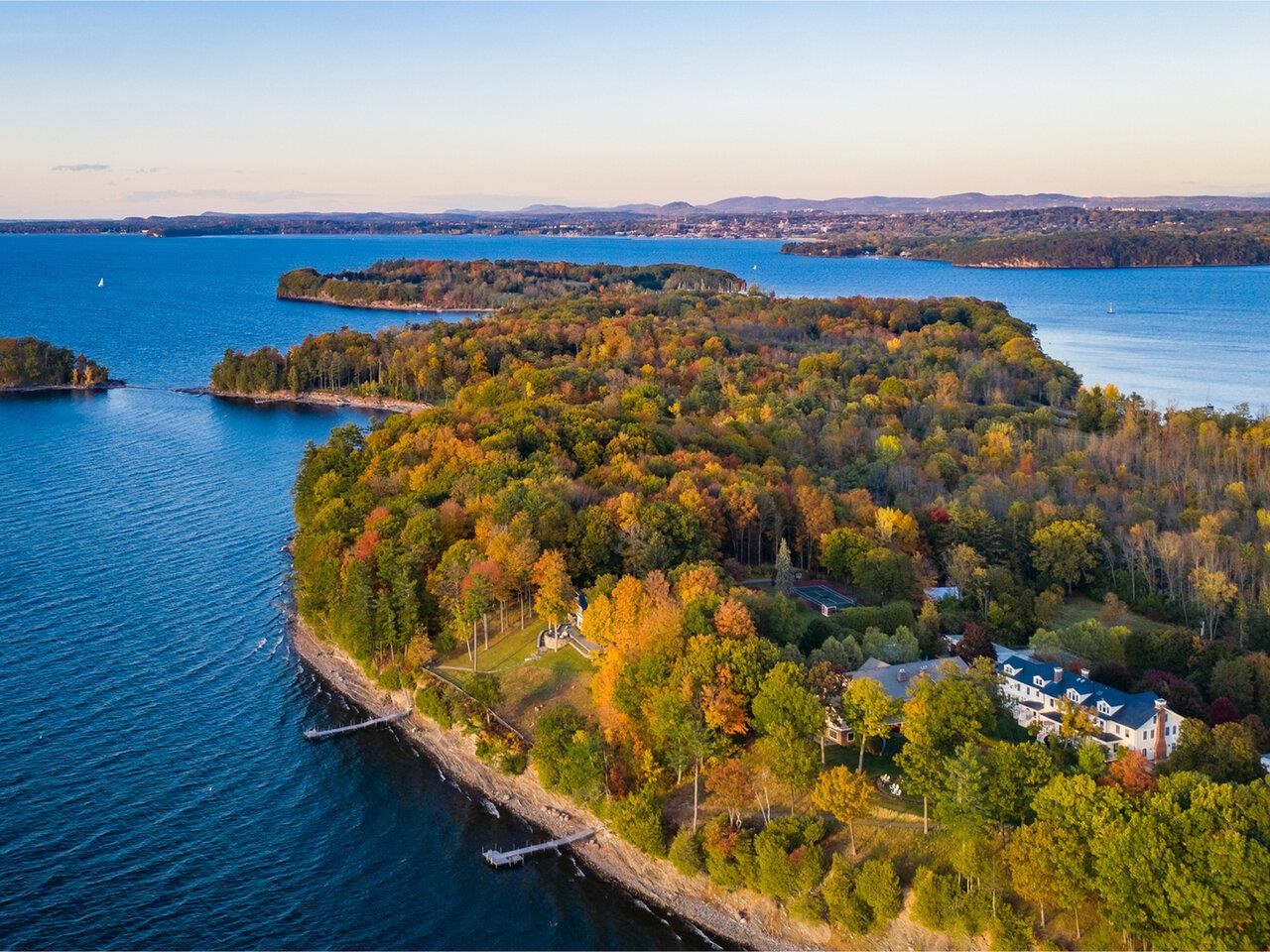 Lakefront townhome
