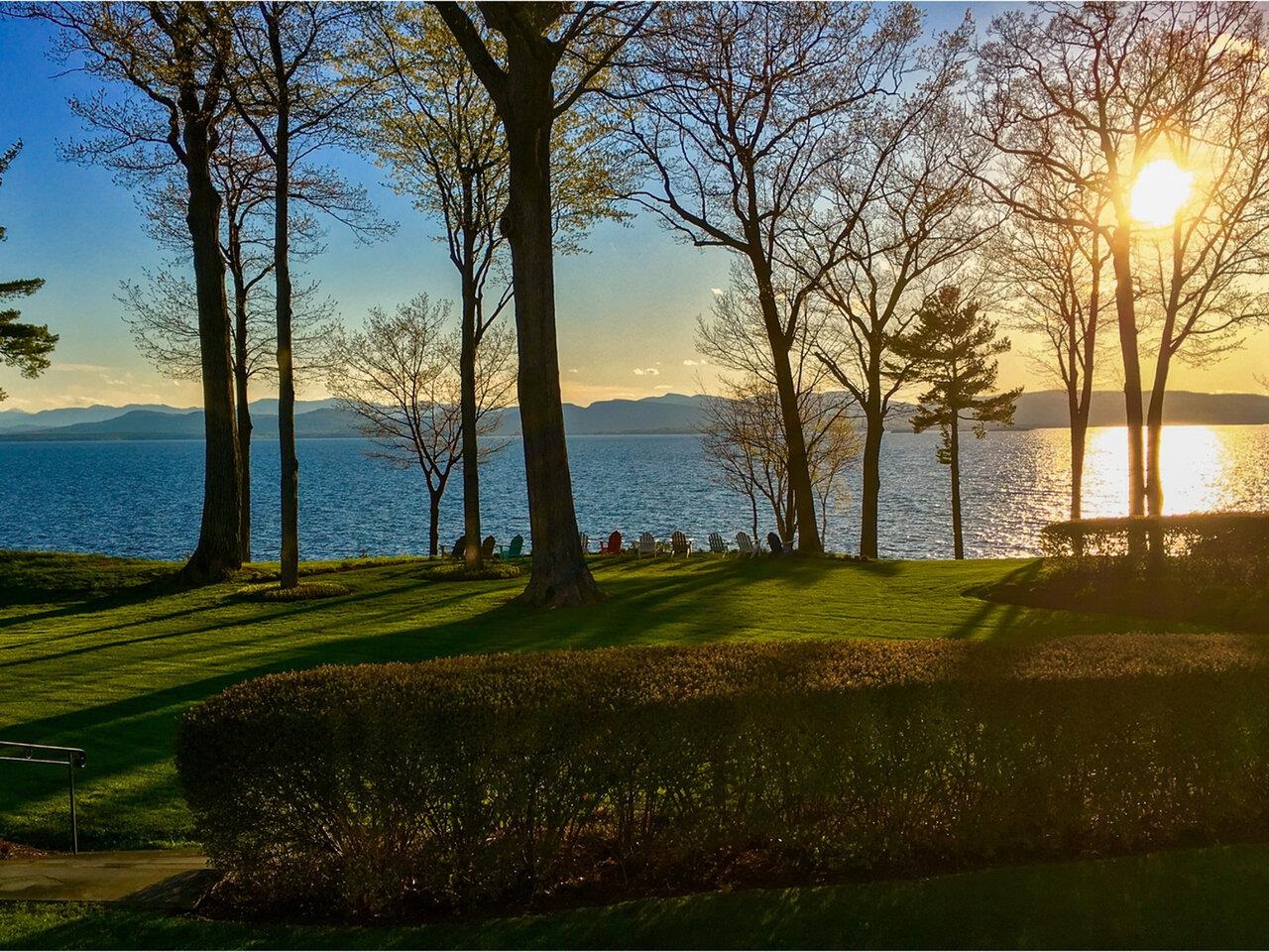 Shelburne Cliffs townhomes