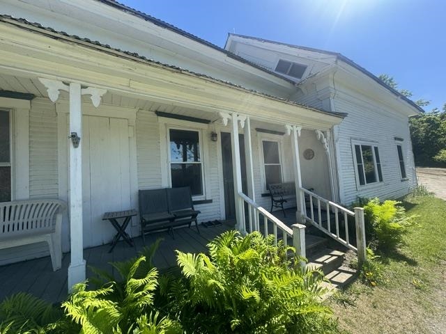 3491 County Road, Albany