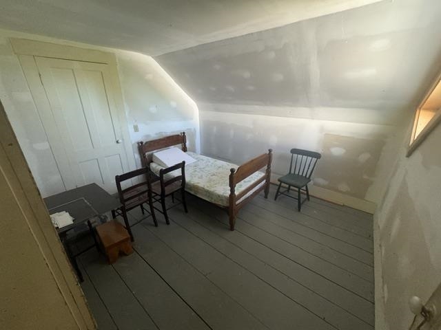 2nd floor bedroom