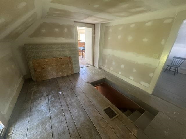 2nd floor landing