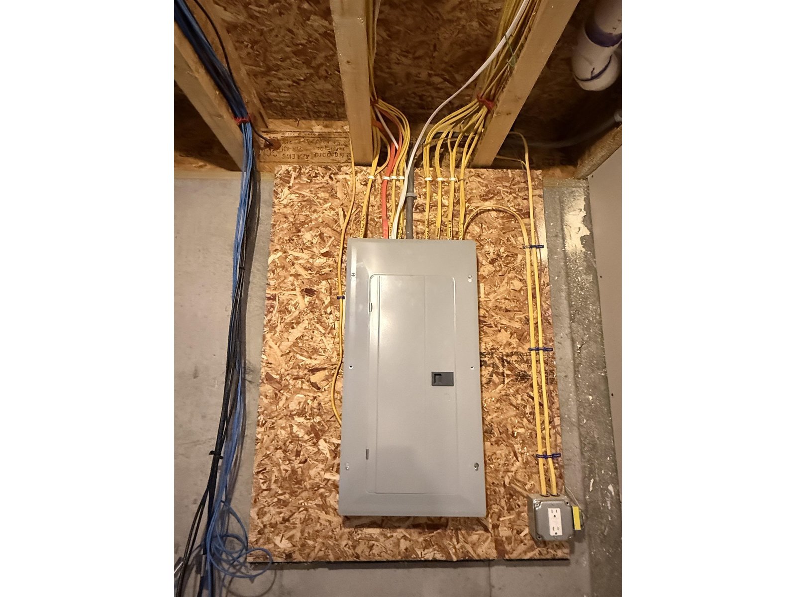 100 AMP breaker box