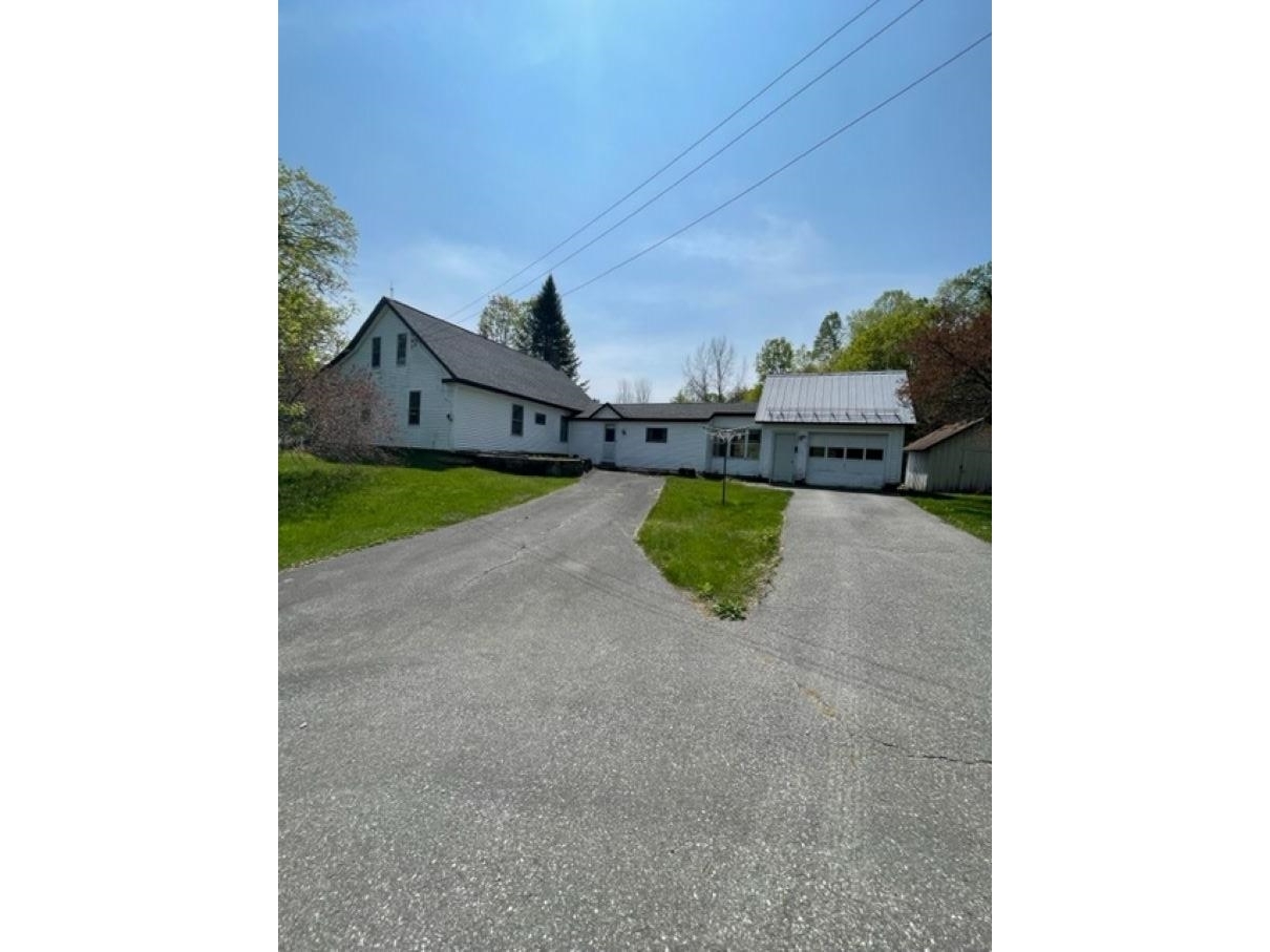 35 Burt Road, Waterville