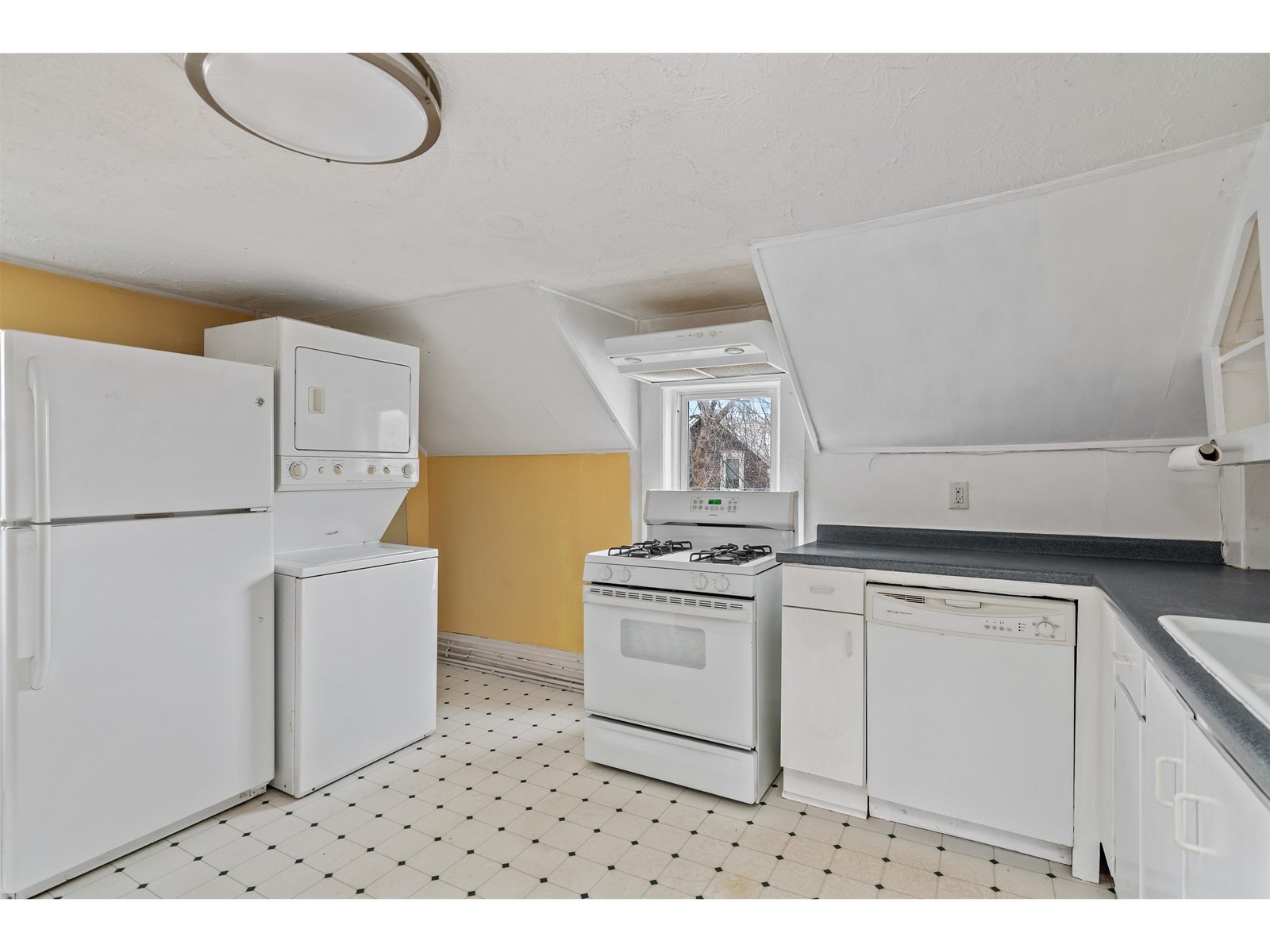 35 Convent Square, Unit 2