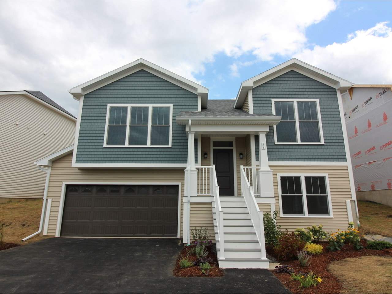 35 Laurentide Lane