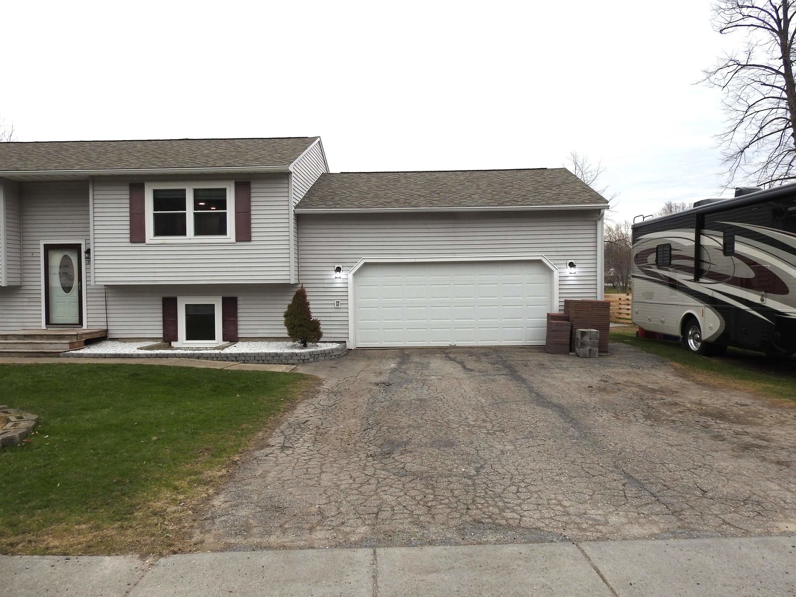 35 Ritchie Avenue