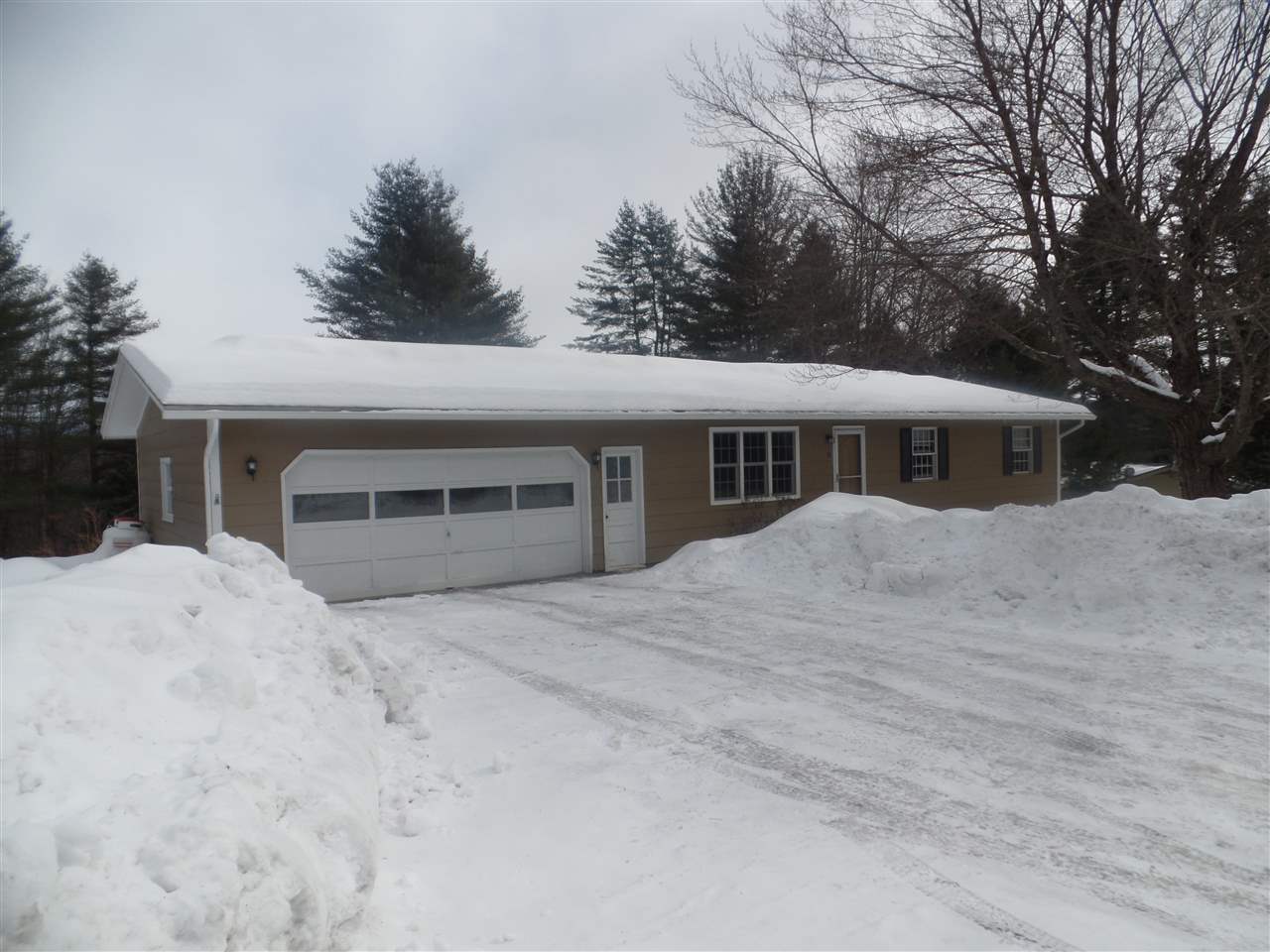 35 Robinhood Circle