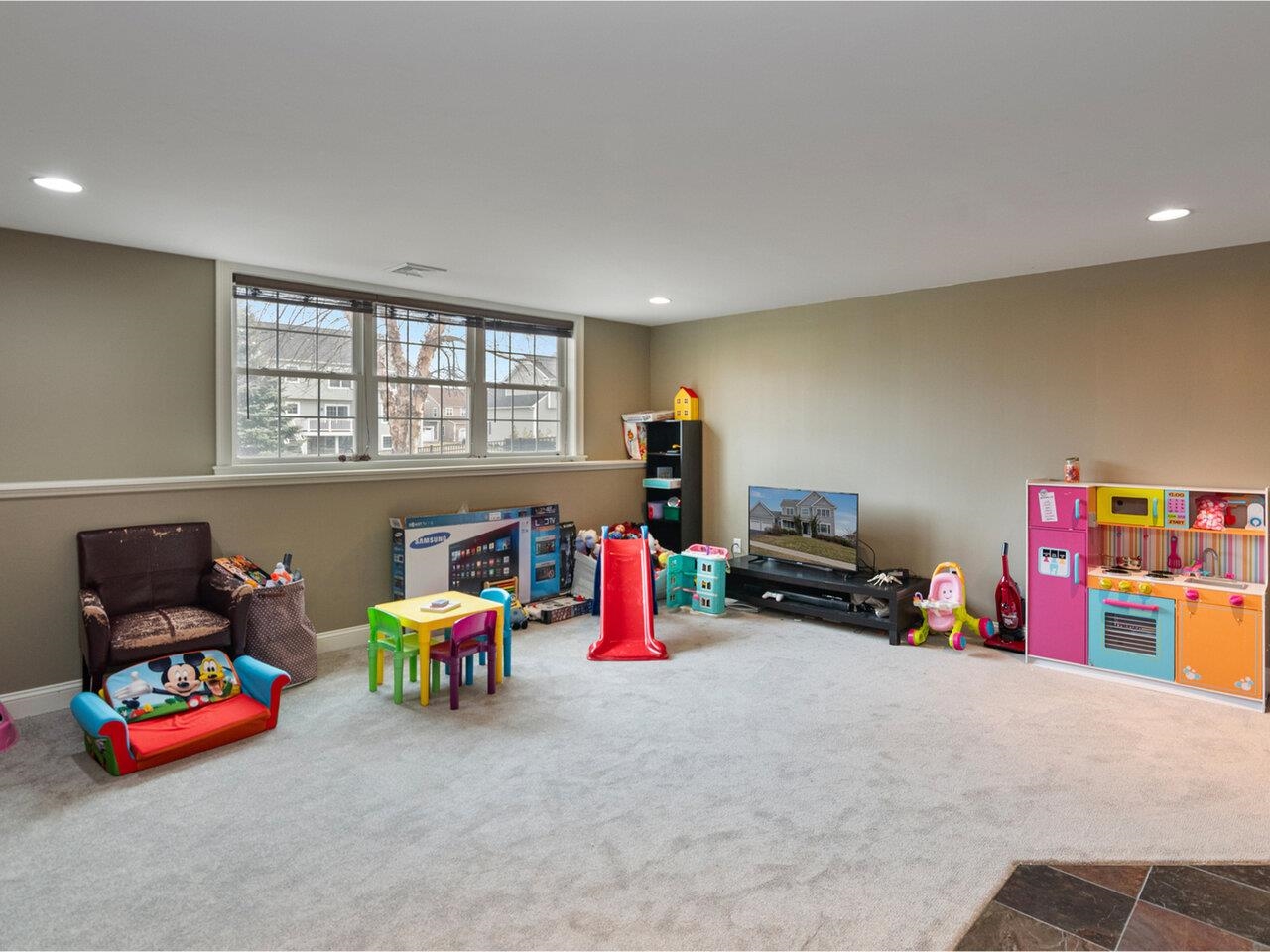 35 Royal Drive