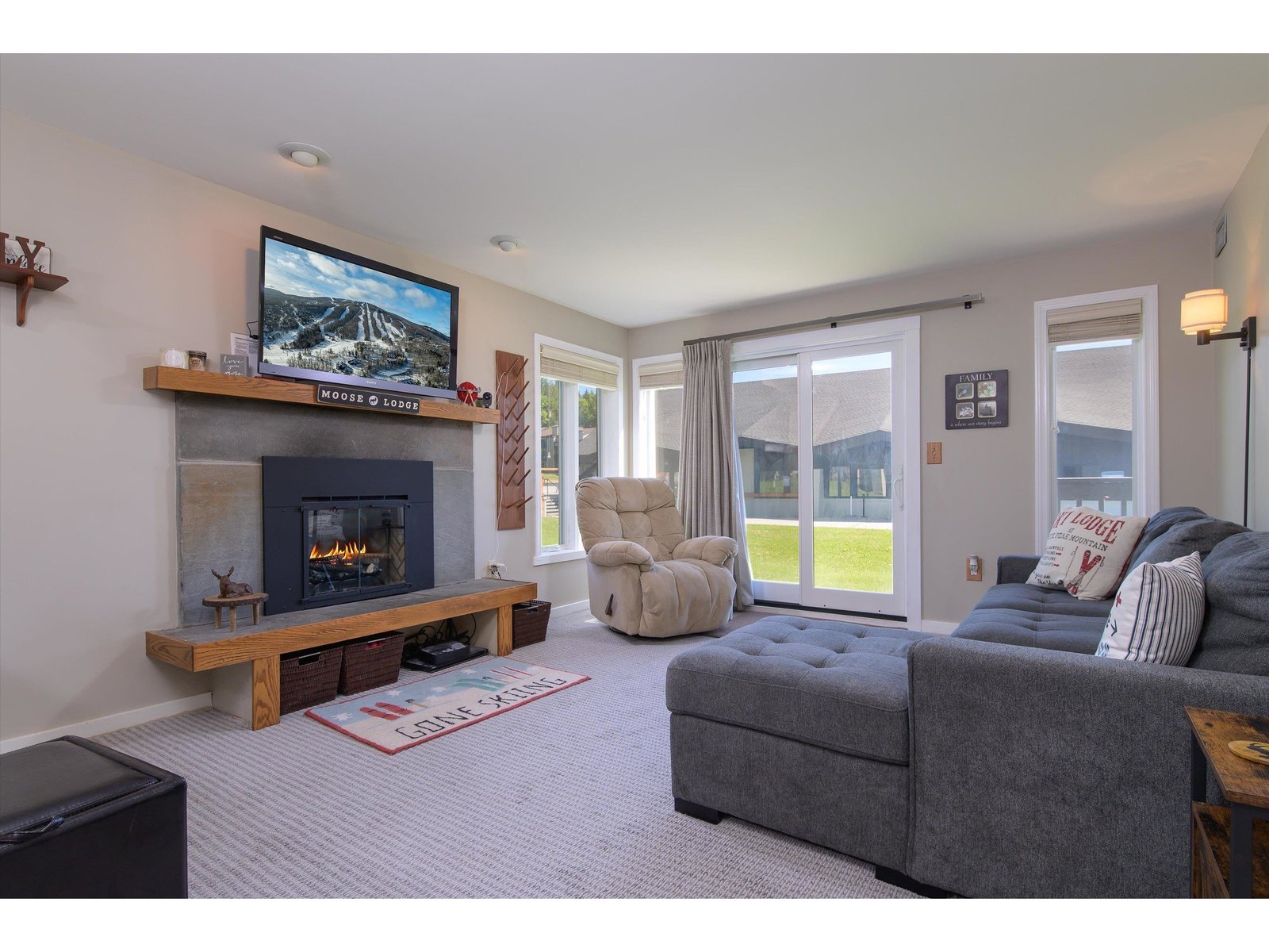 350 Mountain Road, Ludlow