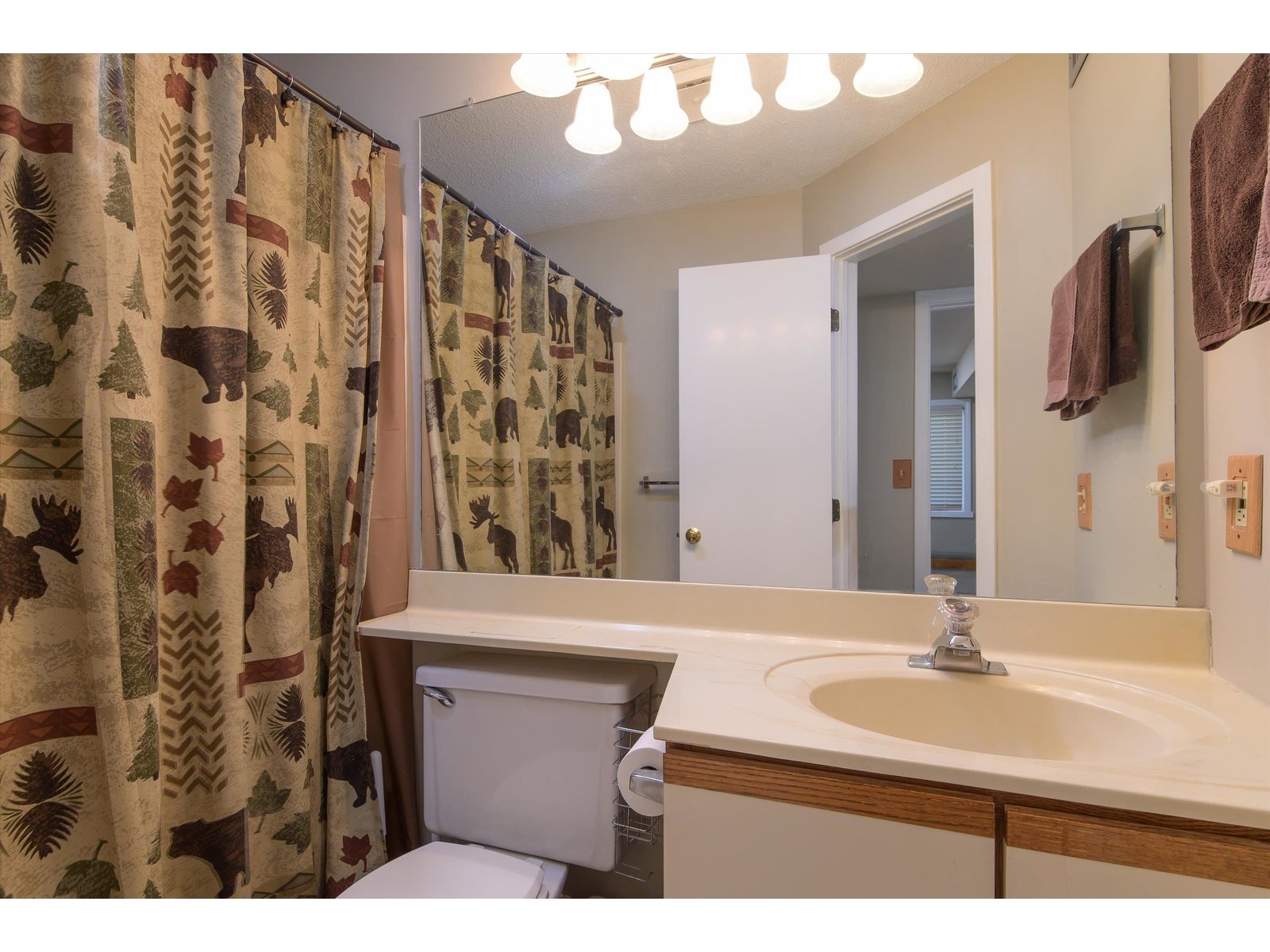 350 Mountain Road, Unit B103