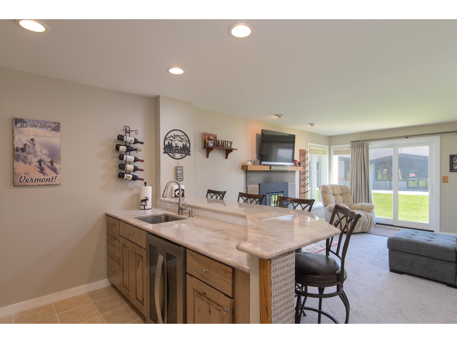 Breakfast bar with updated counter