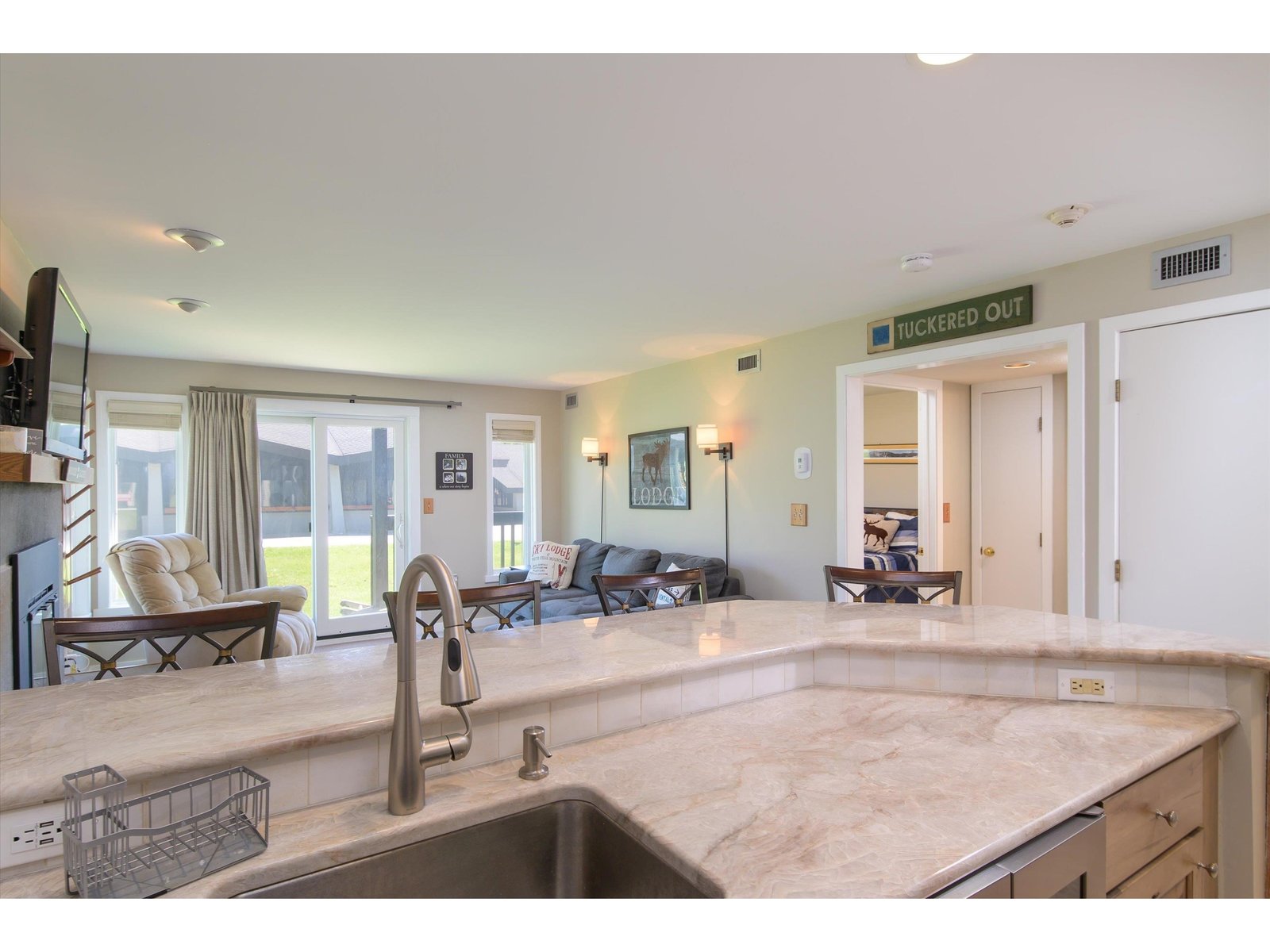 350 Mountain Road, Unit B103