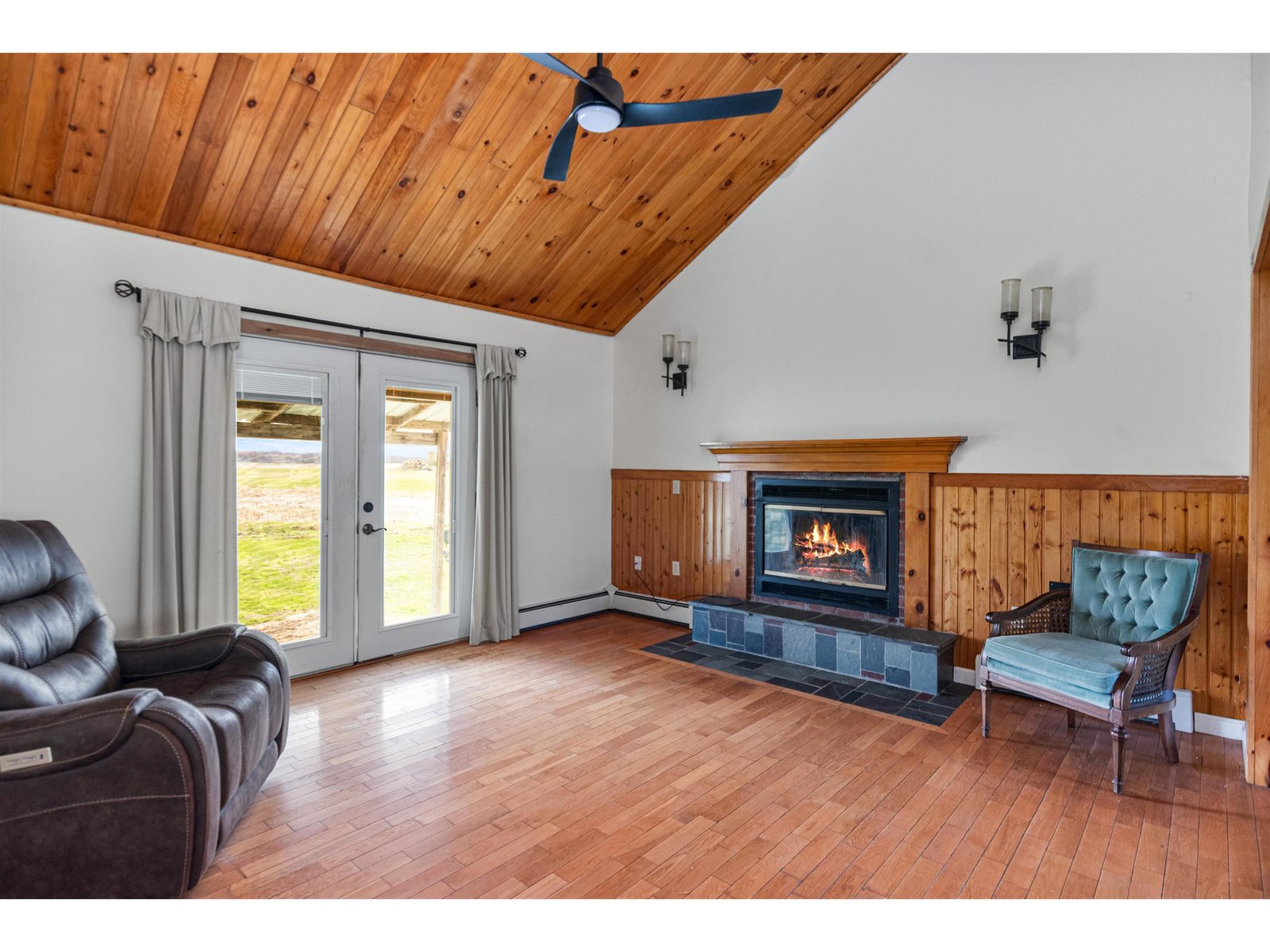 351 Lakewood Drive