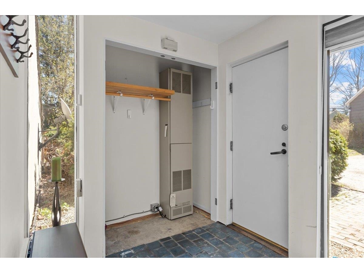 352 Colchester Avenue, Unit 1