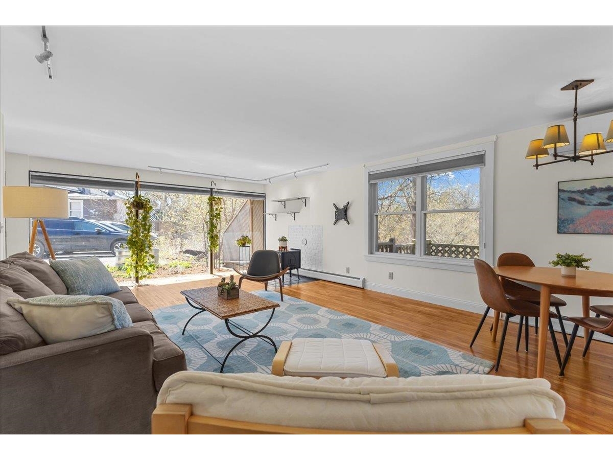 352 Colchester Avenue, Unit 1