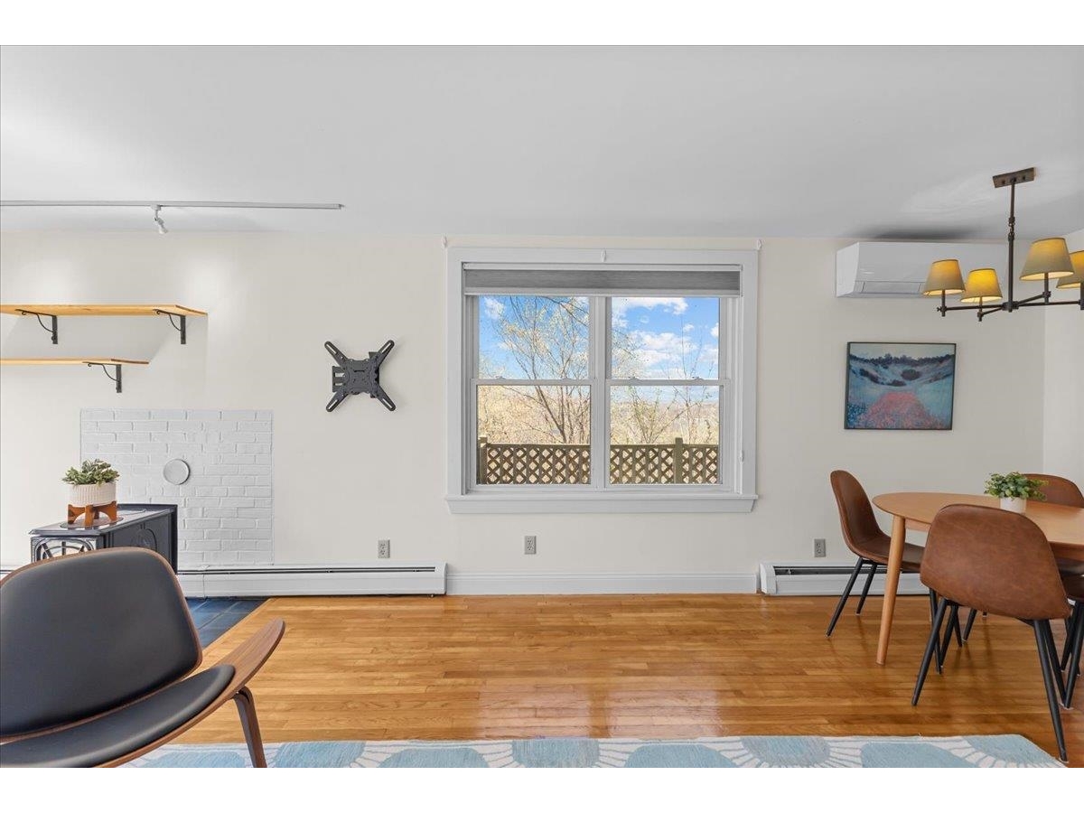 352 Colchester Avenue, Unit 1