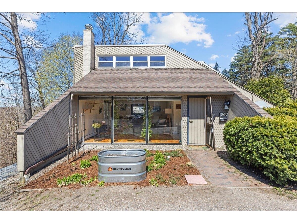 352 Colchester Avenue, Unit 1