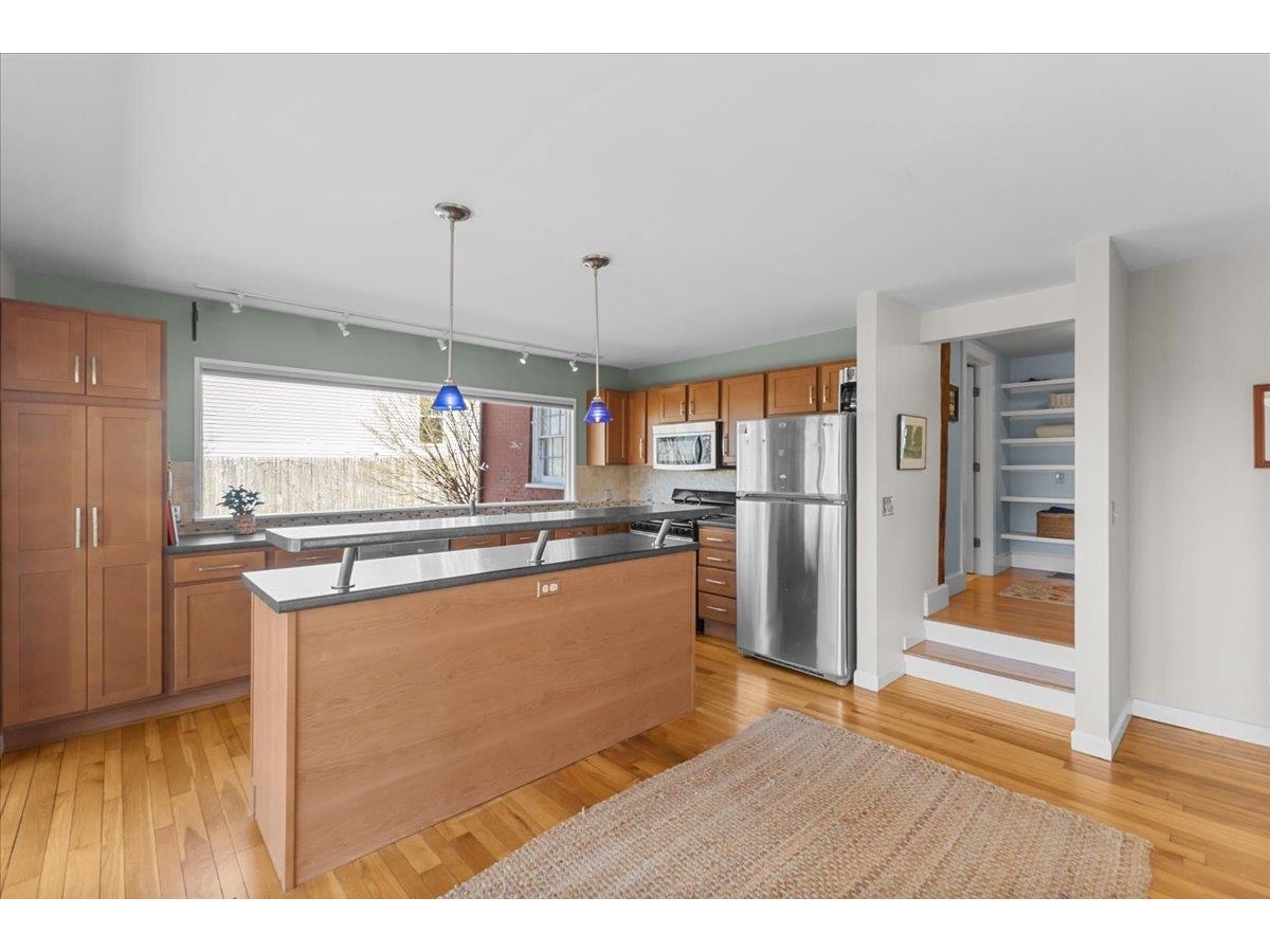352 Colchester Avenue, Unit 1