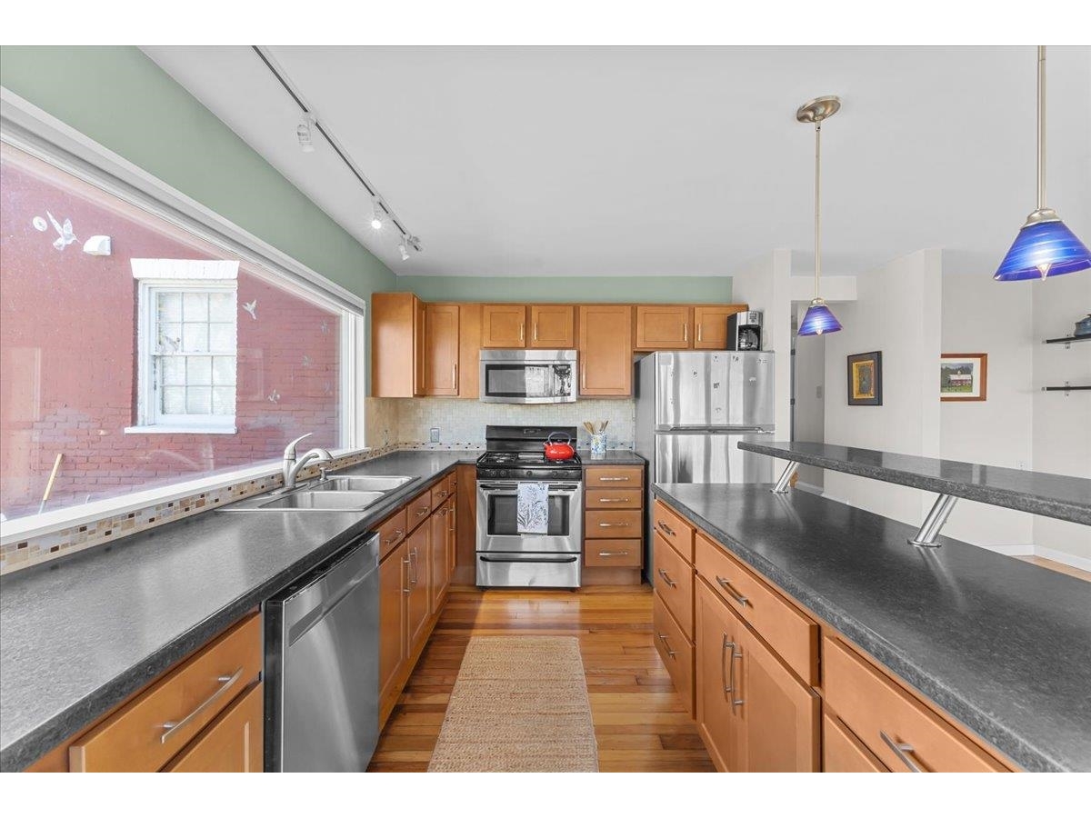 352 Colchester Avenue, Unit 1
